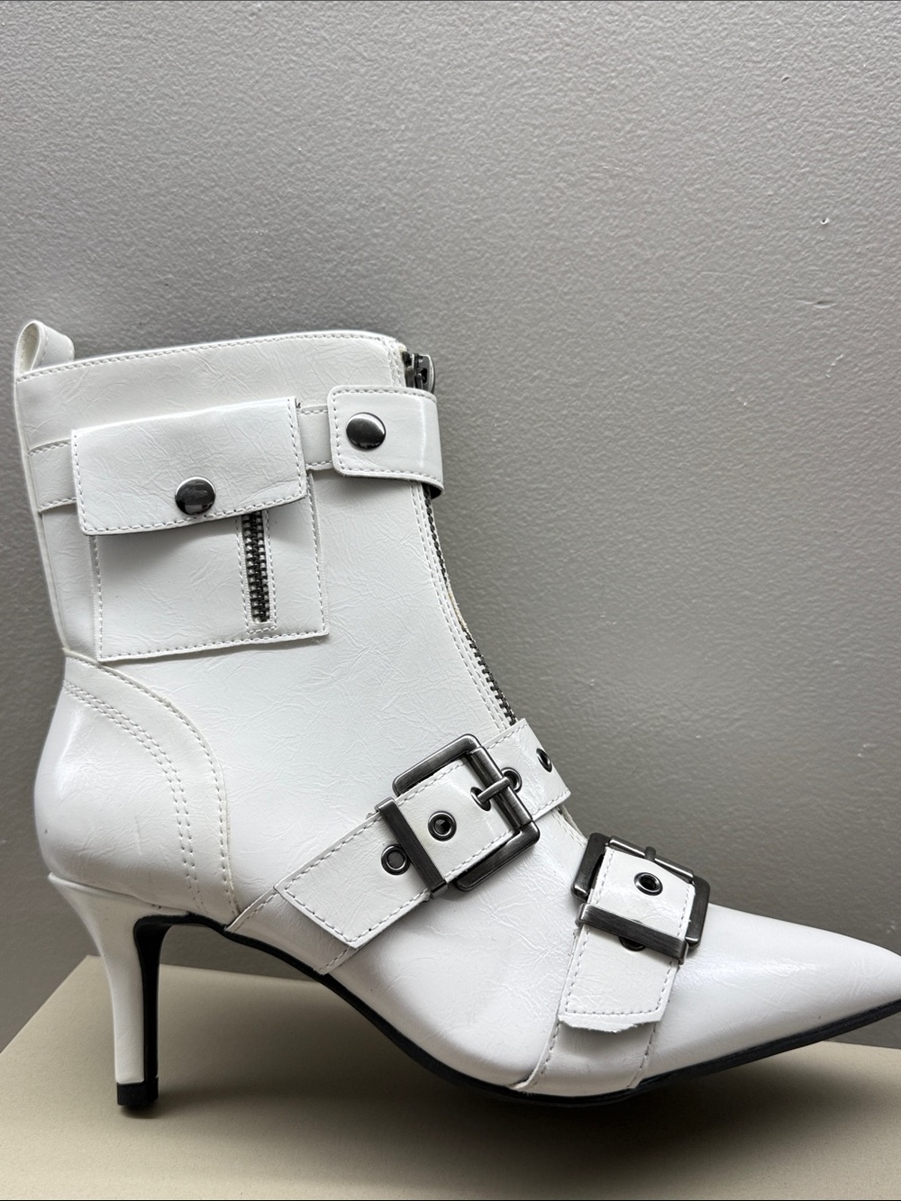 Wild Pair White Pointed Buckle Ankle Bootie Women’s Size 7M